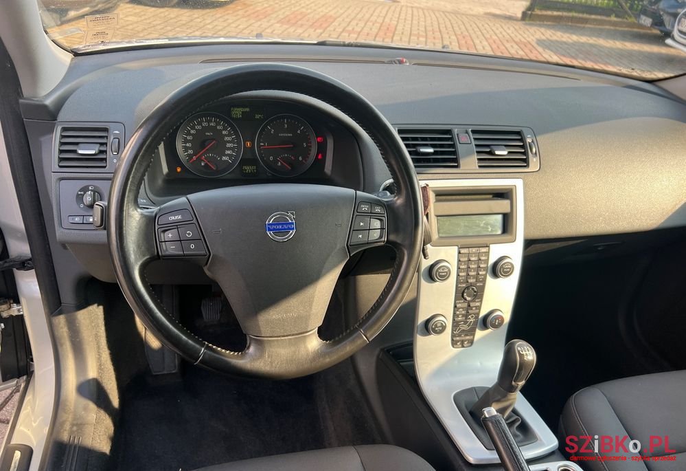 2011' Volvo V50 1.6D Kinetic photo #5