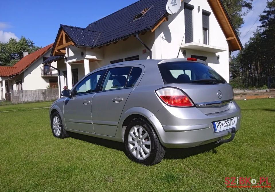 2004' Opel Astra photo #3