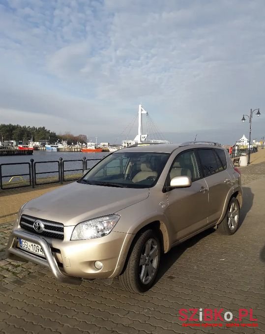 2006' Toyota RAV4 photo #2