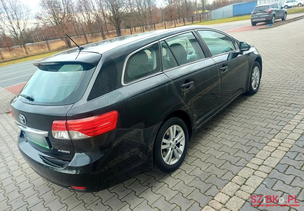 2013' Toyota Avensis 2.0 D-4D Luna photo #4