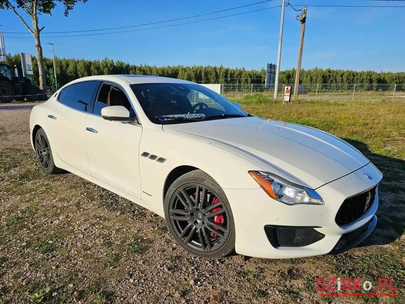 2017' Maserati Quattroporte S Q4 Gransport photo #1