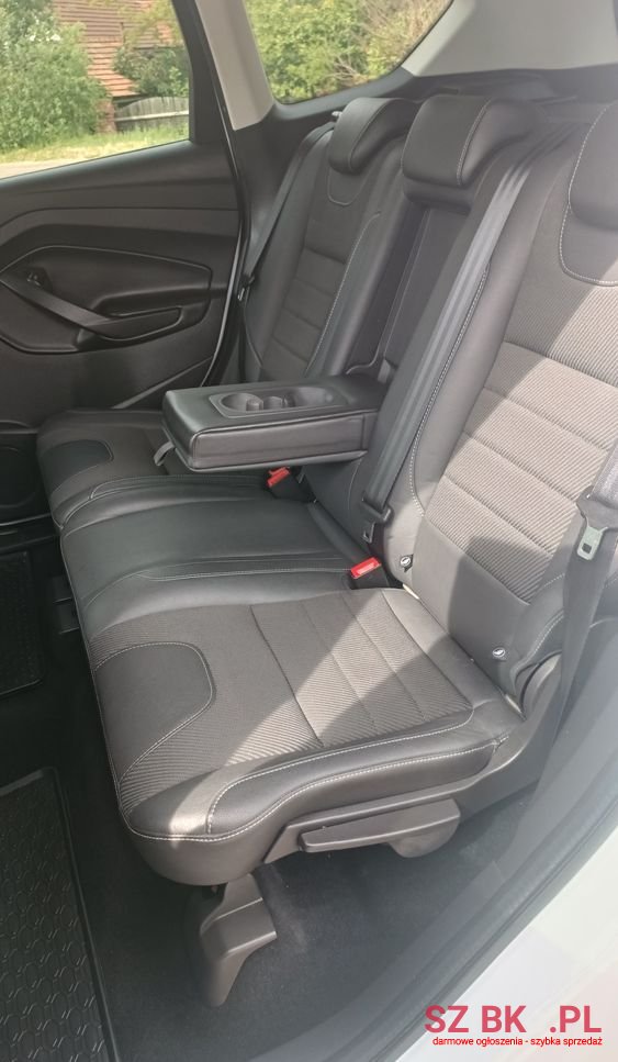 2013' Ford Kuga photo #6